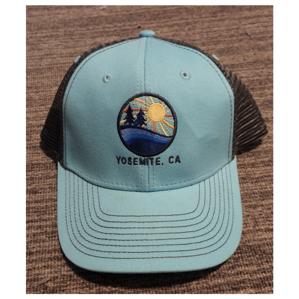 💙 Trucker Hat